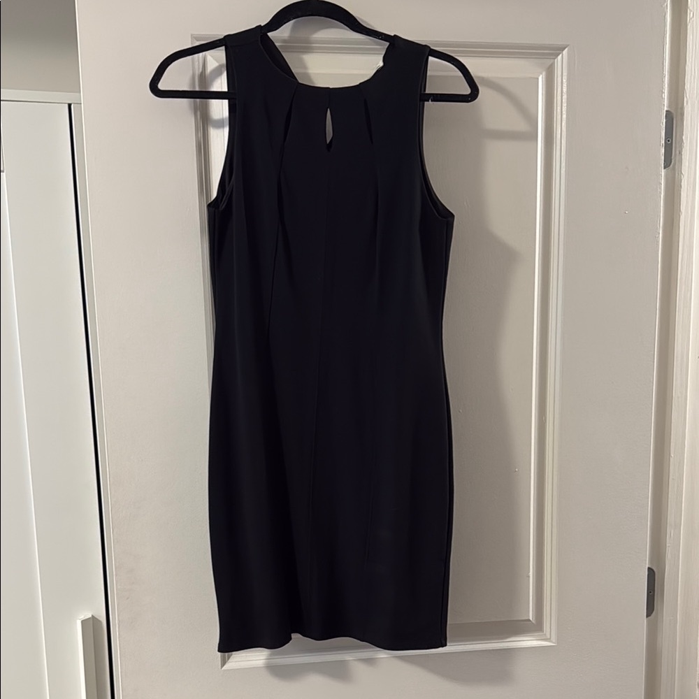 Black sheath dress knee-length sleeveless for cocktail